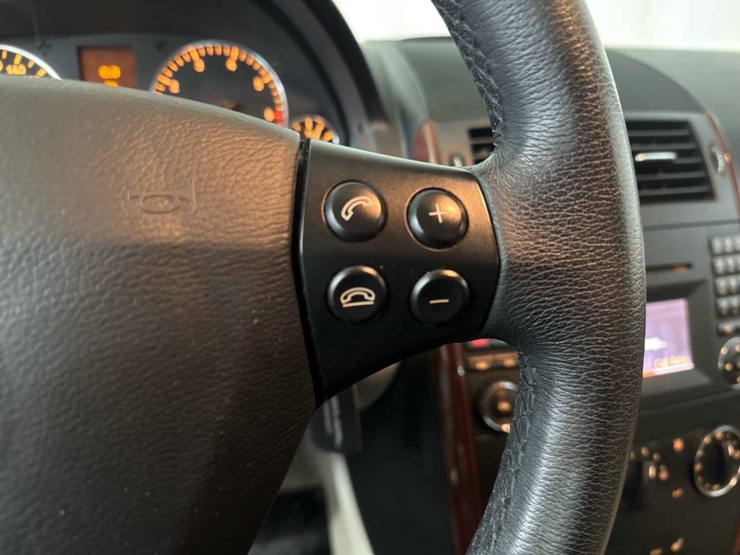 MERCEDES-BENZ A 2012