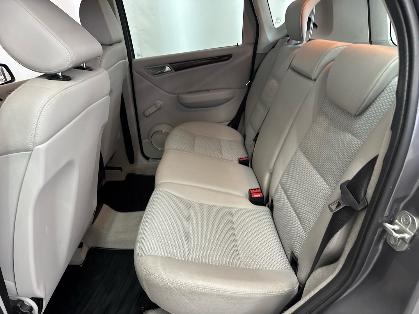 MERCEDES-BENZ A 2012