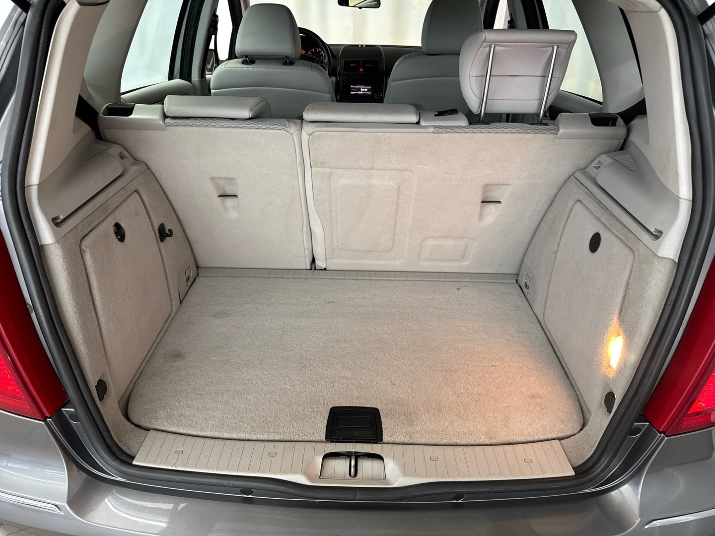 MERCEDES-BENZ A 2012