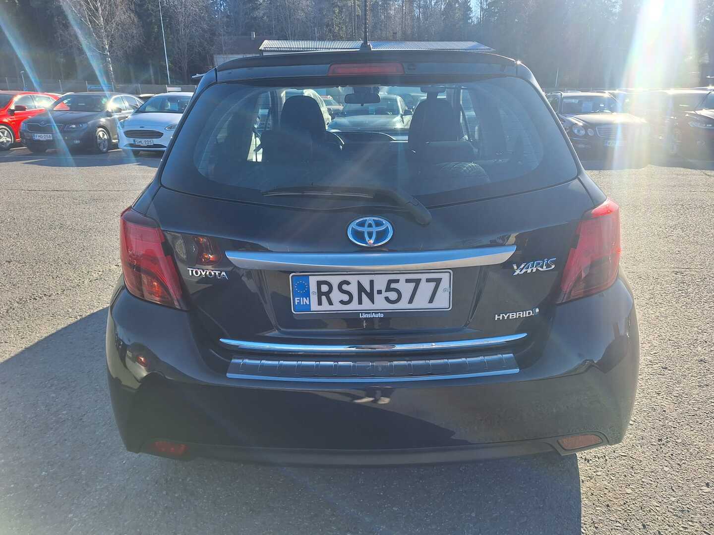 TOYOTA Yaris 2016