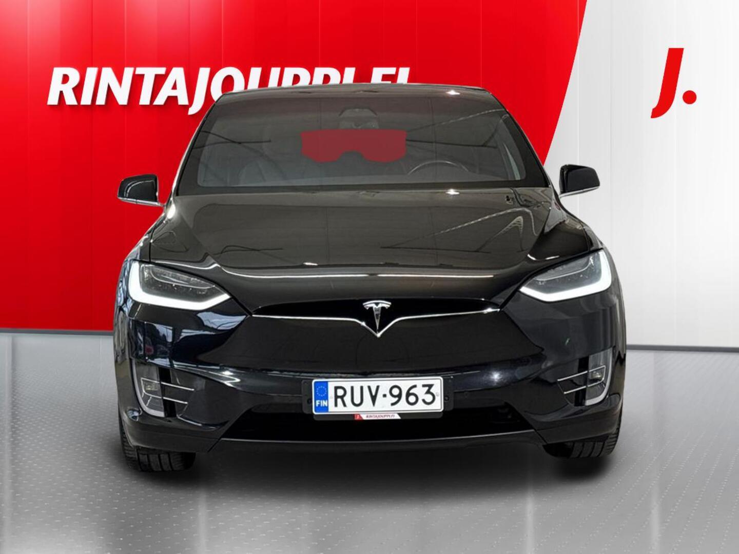 TESLA Model X 3