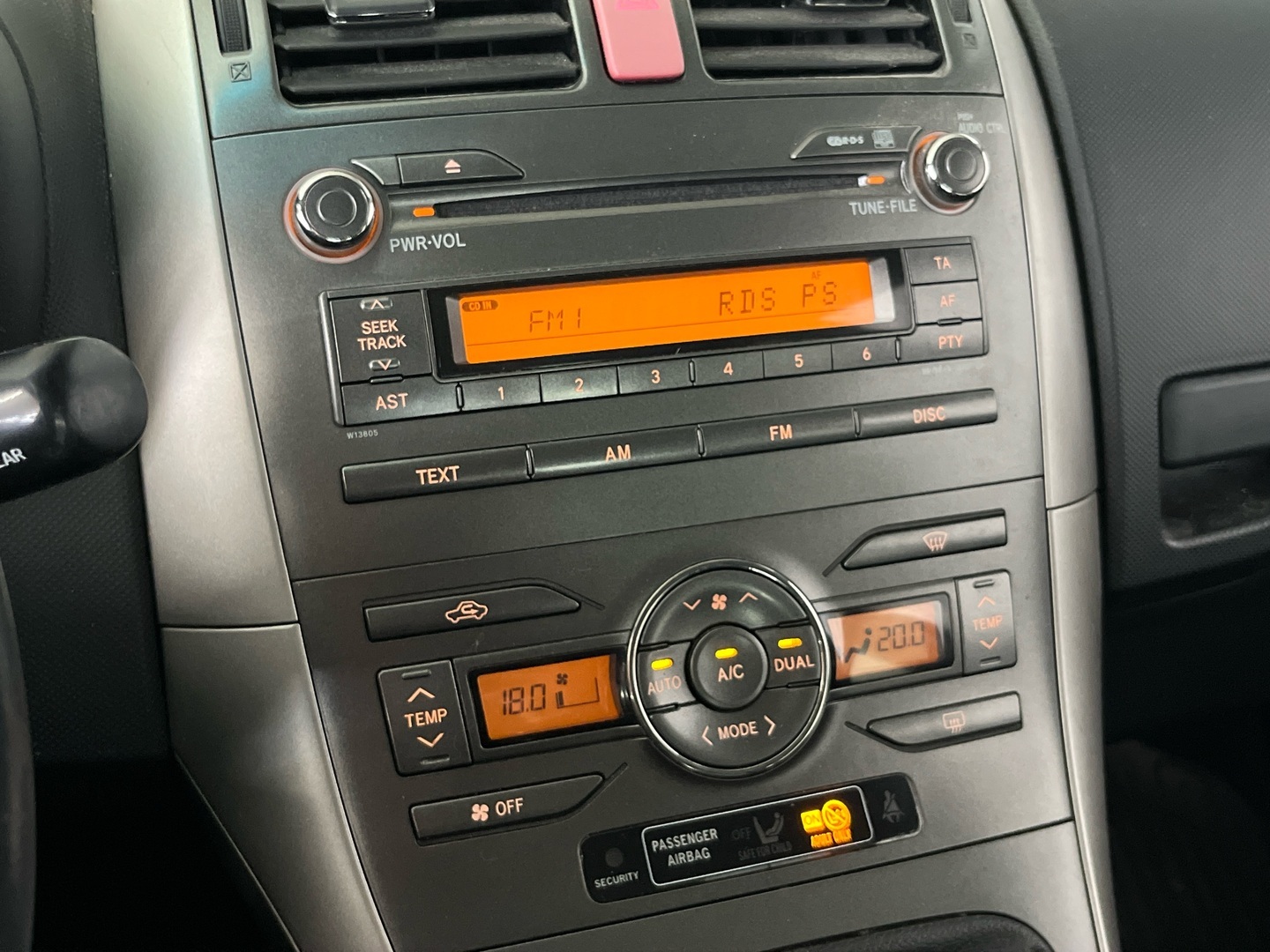 TOYOTA Auris 2007