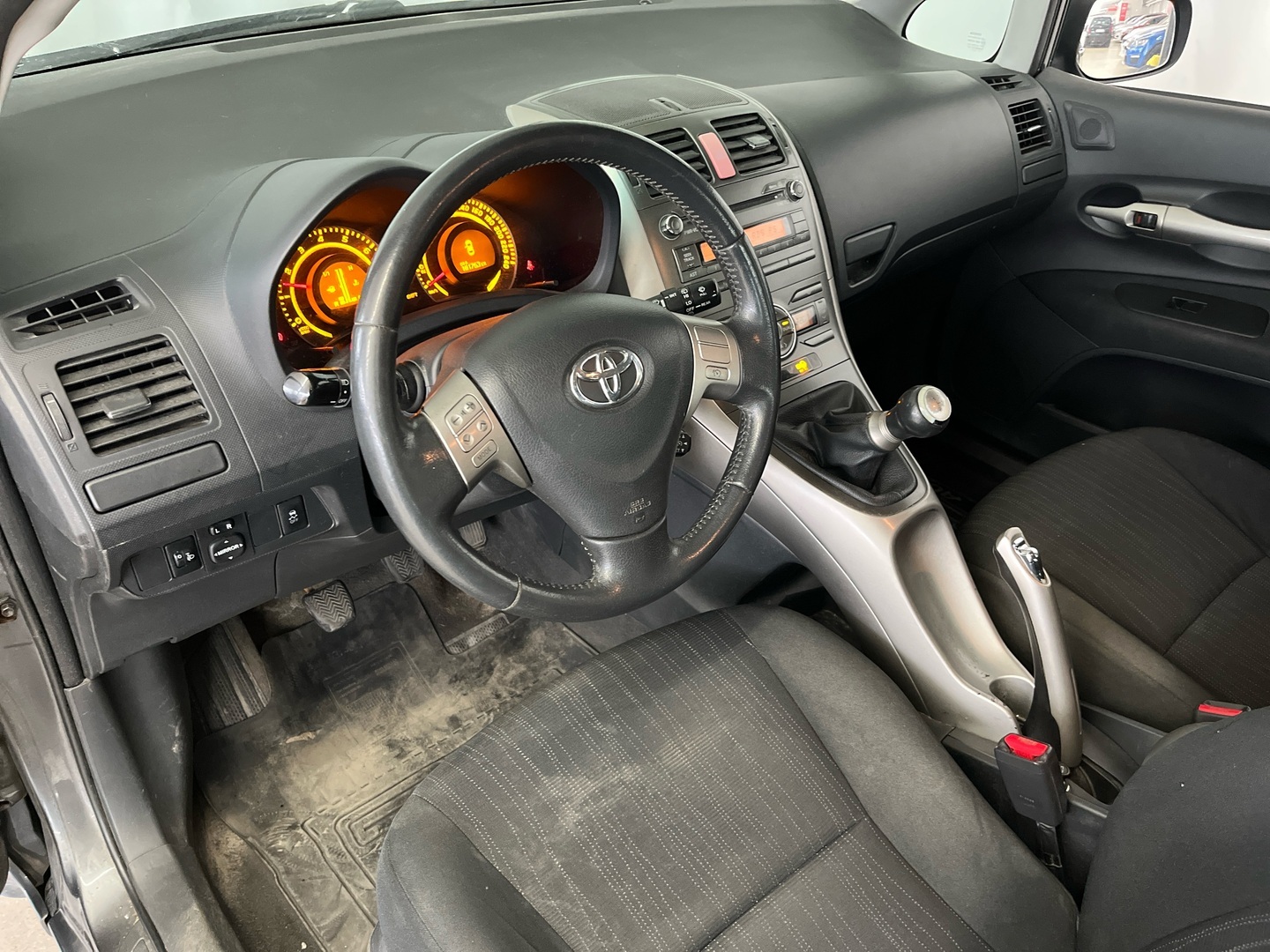 TOYOTA Auris 2007