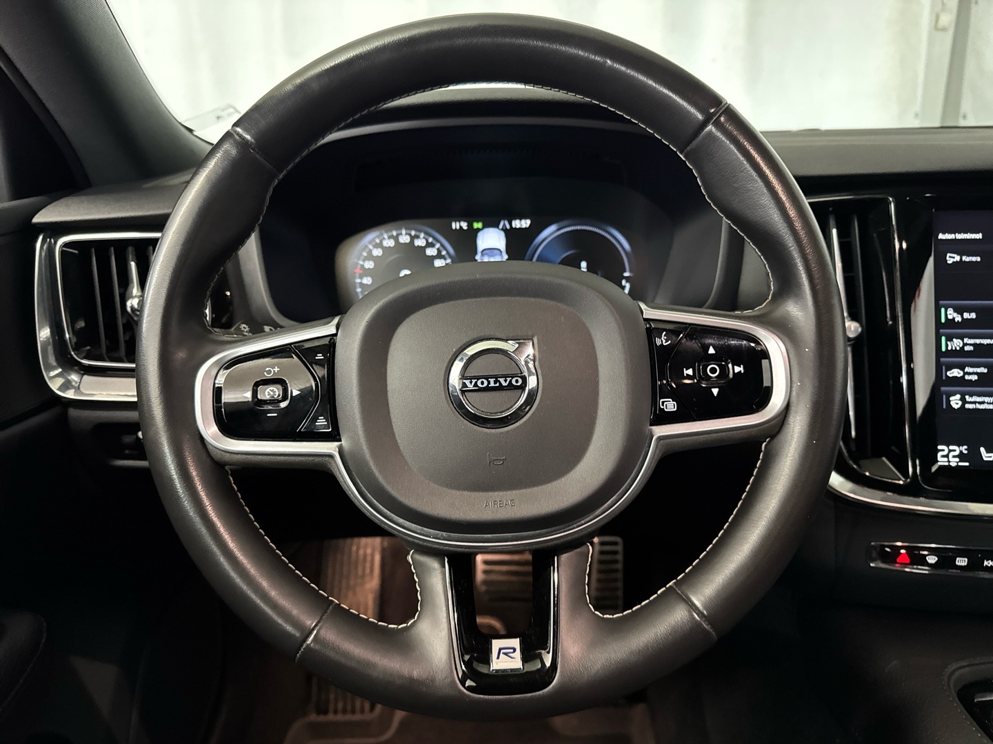VOLVO V60 2020