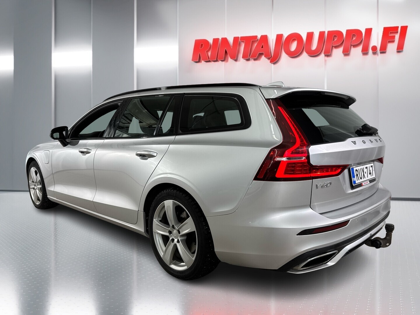 VOLVO V60 2020