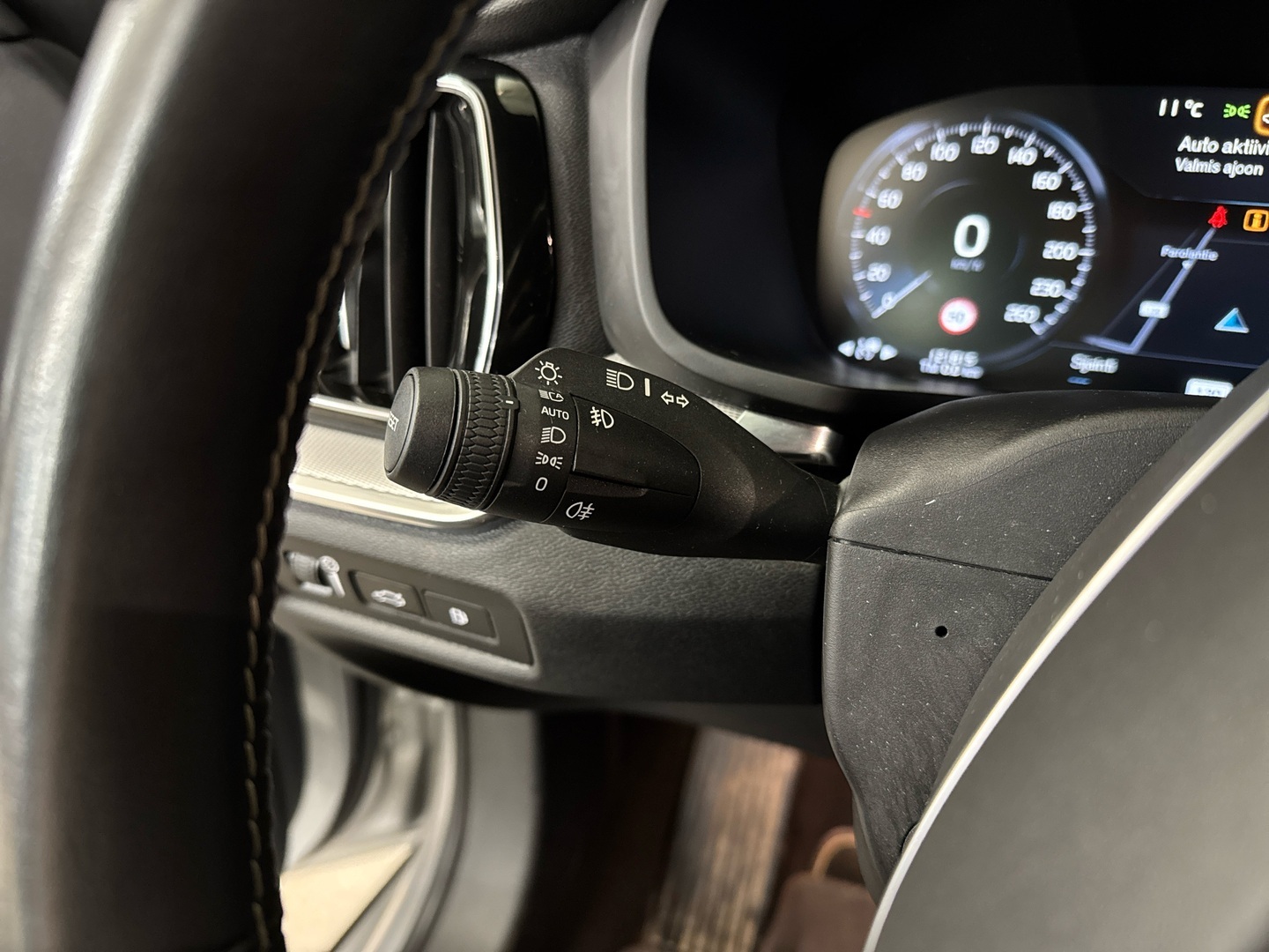 VOLVO V60 2020