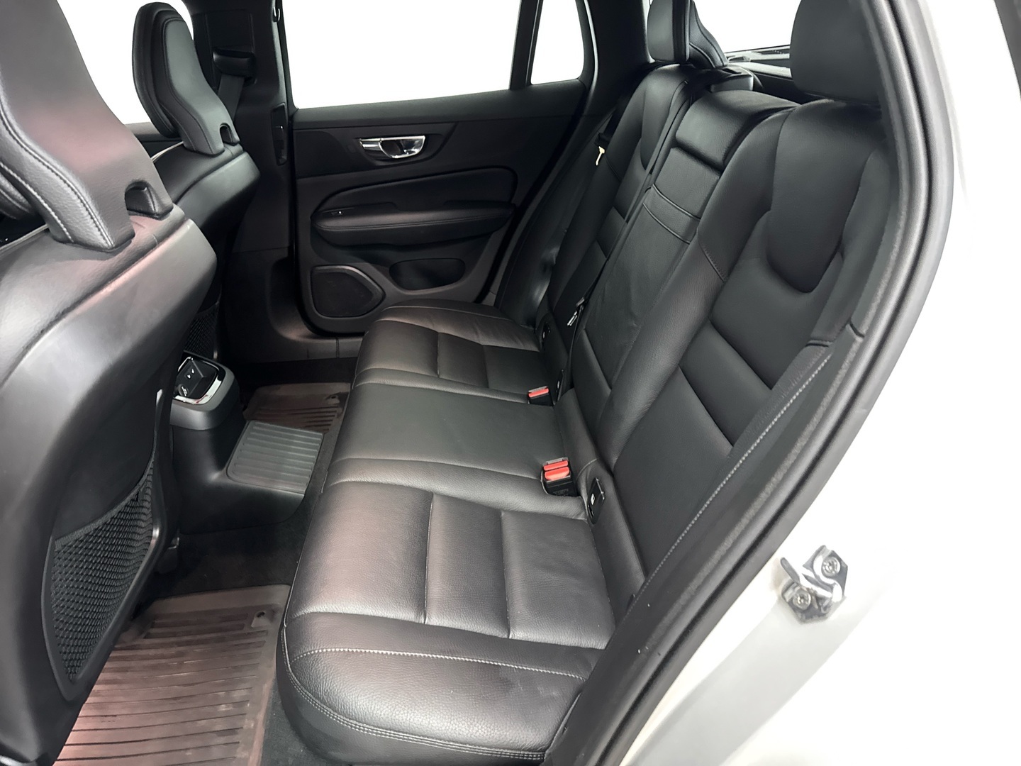 VOLVO V60 2020