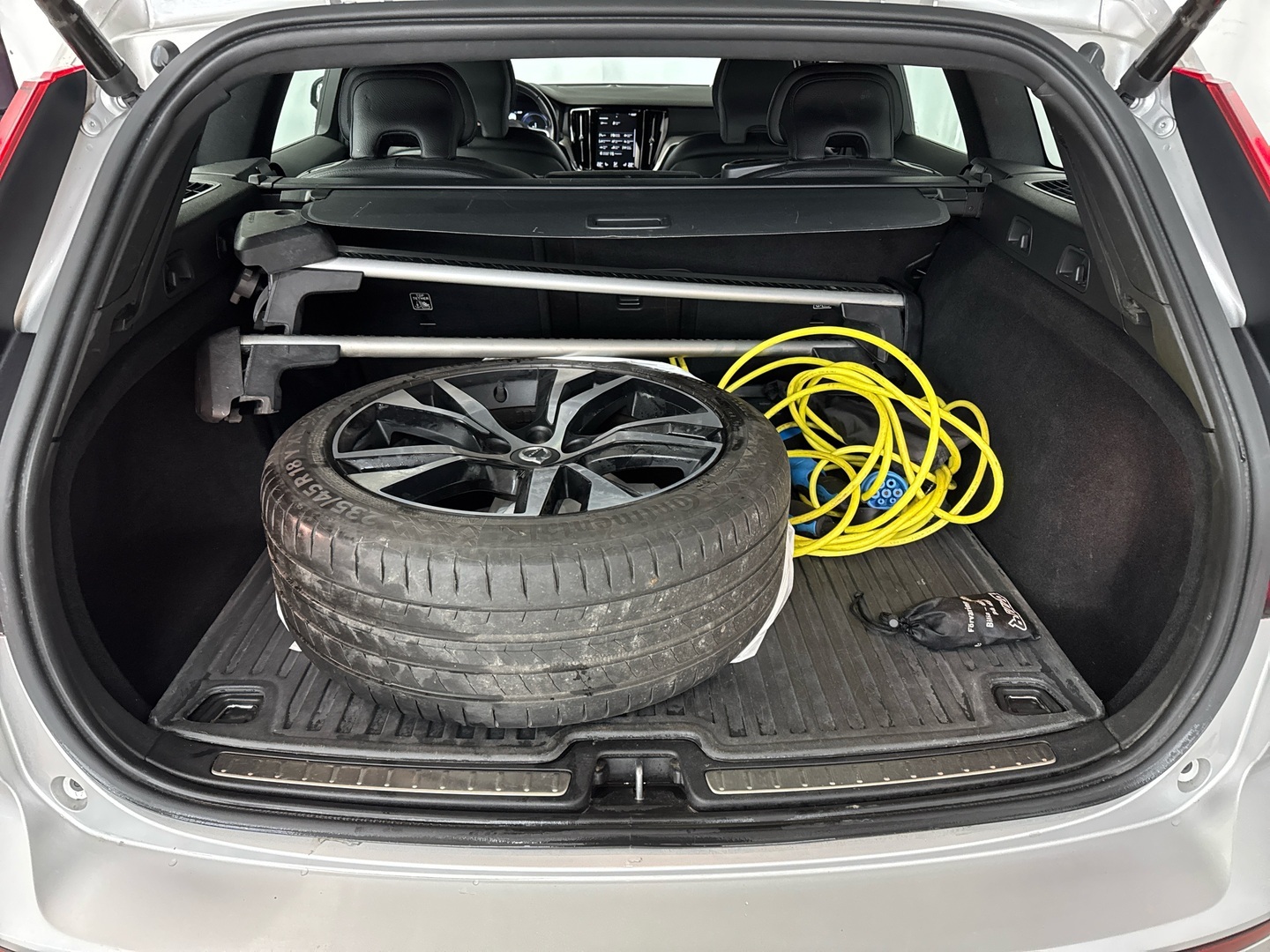 VOLVO V60 2020