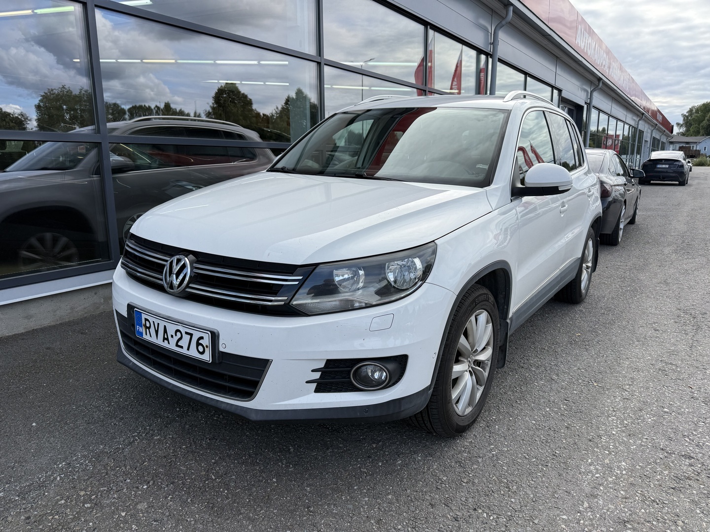VOLKSWAGEN Tiguan 2012
