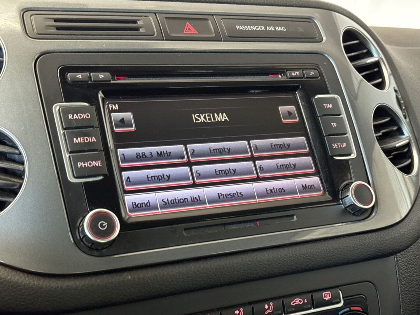 VOLKSWAGEN Tiguan 13