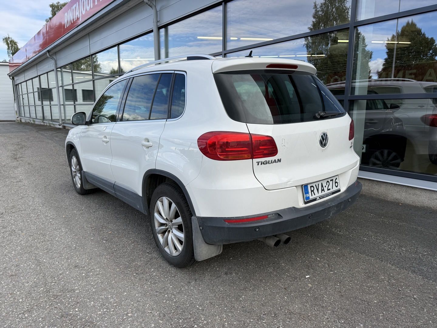 VOLKSWAGEN Tiguan 2012