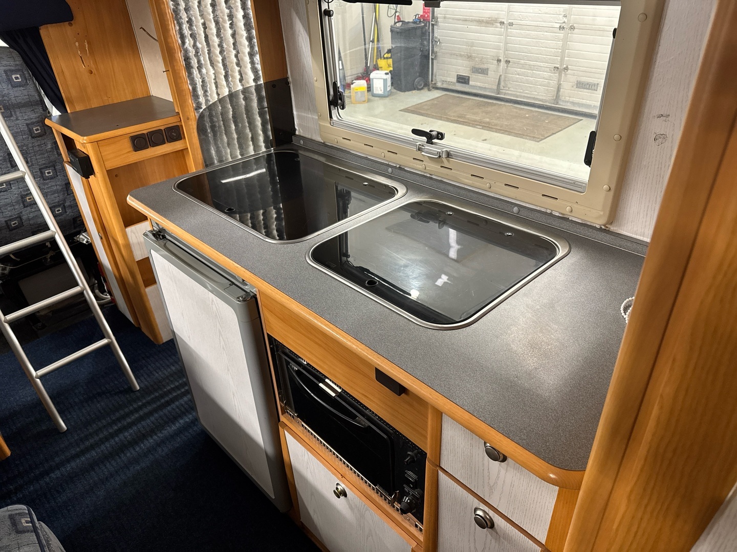 ADRIA Coral 660 DP 2004