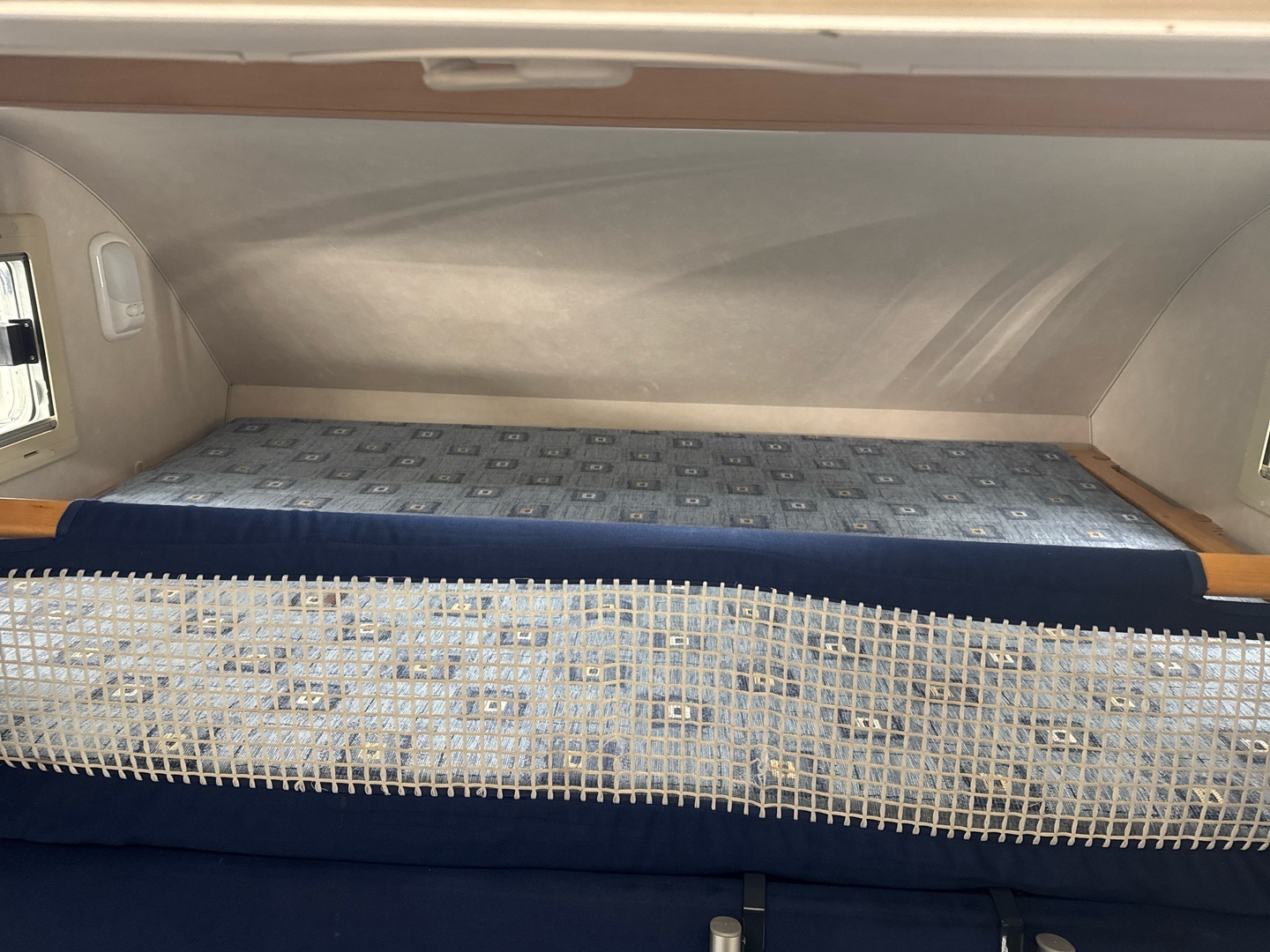 ADRIA Coral 660 DP 2004