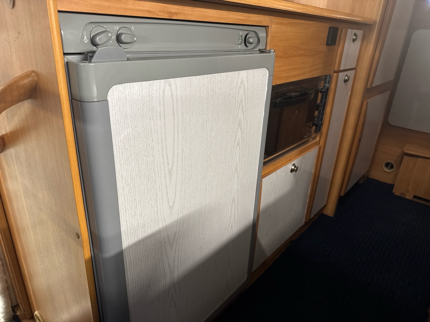 ADRIA Coral 660 DP 2004