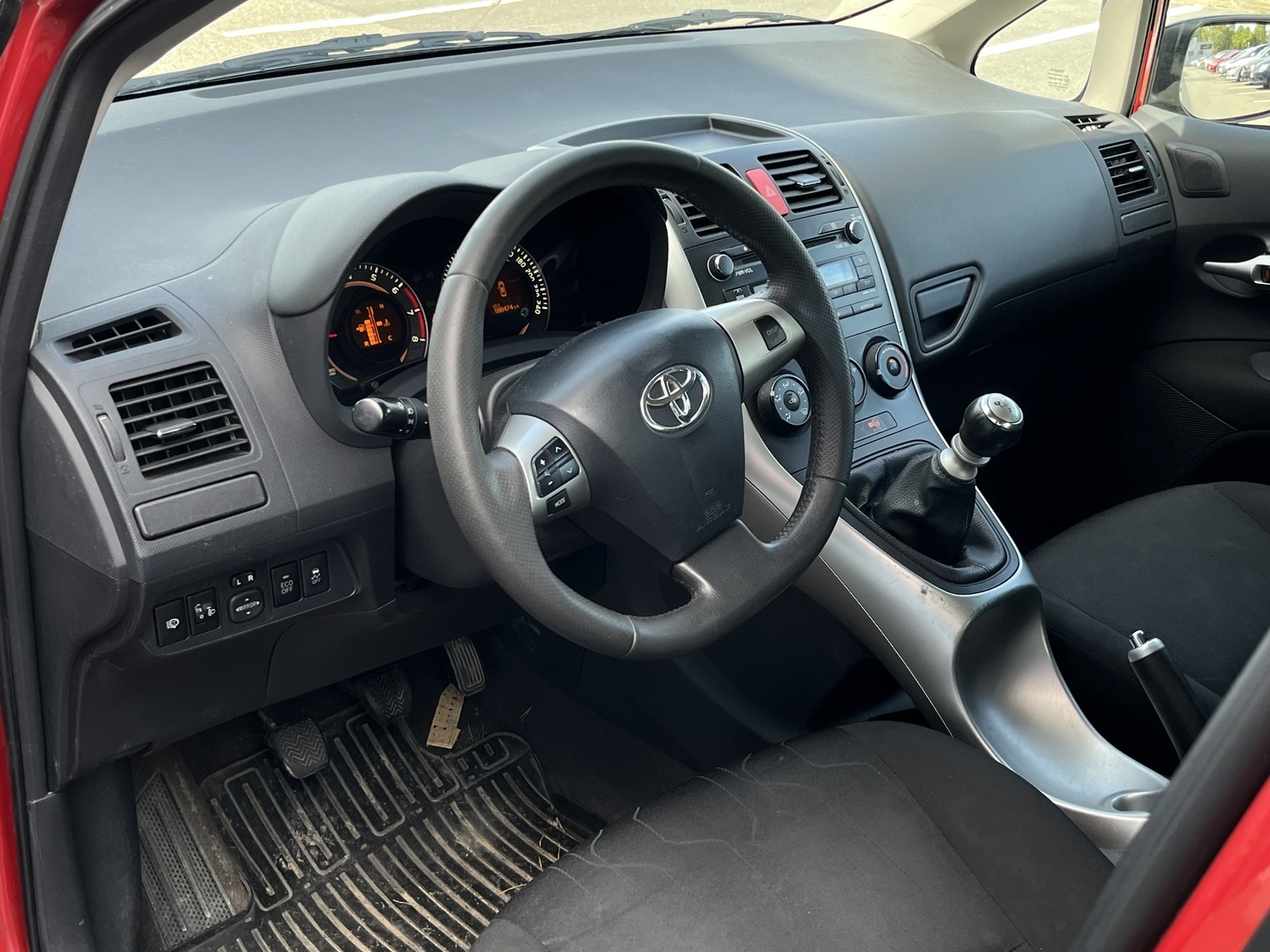 TOYOTA Auris 2010