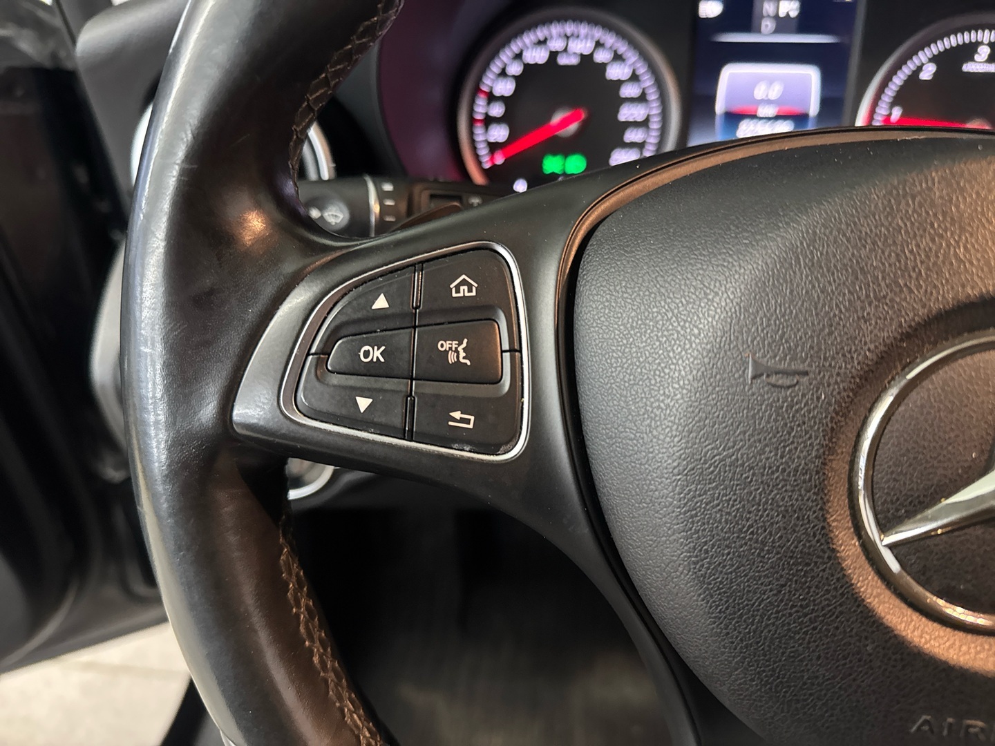 MERCEDES-BENZ C 2015