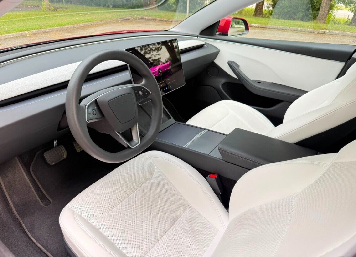 TESLA Model 3 2024