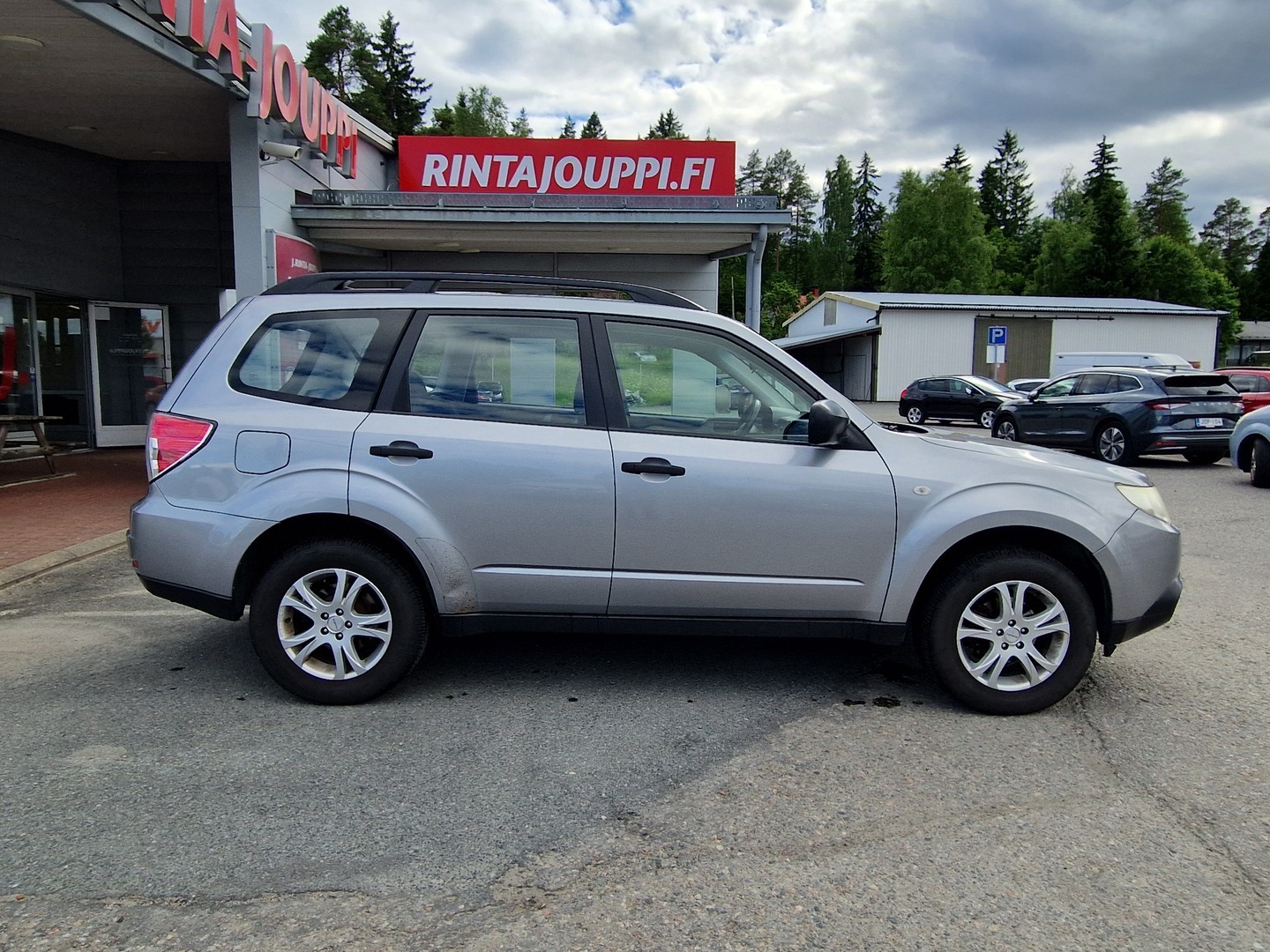 SUBARU Forester 2011