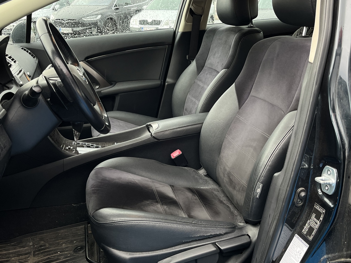 TOYOTA Avensis 6