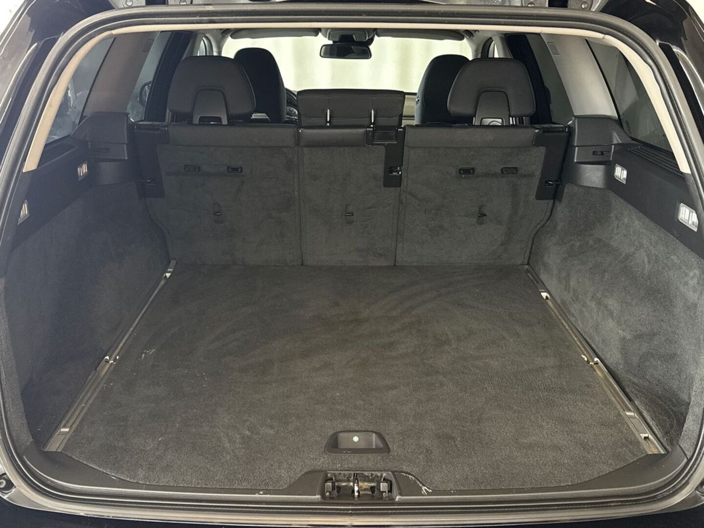 VOLVO V70 2013