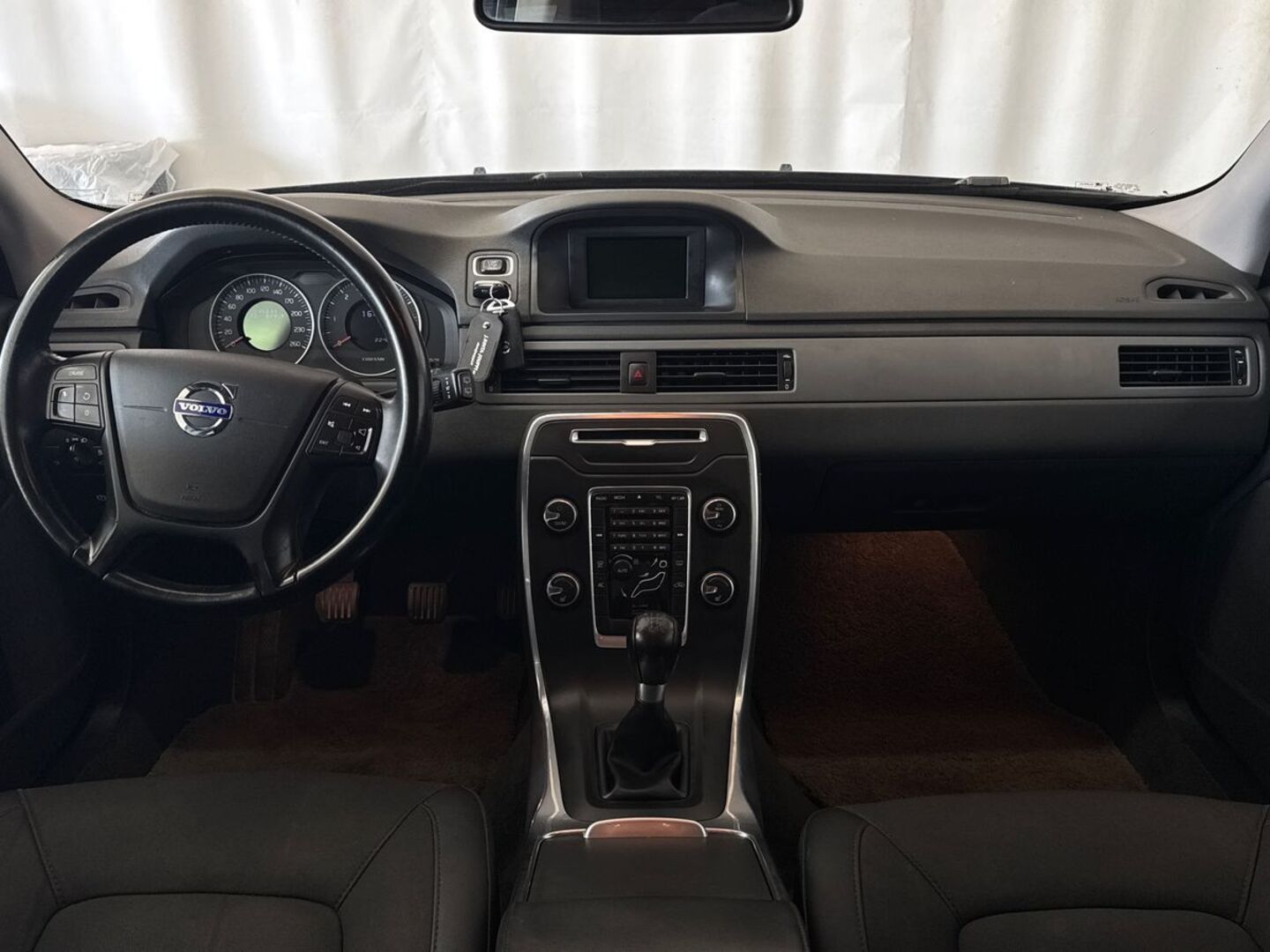 VOLVO V70 2013