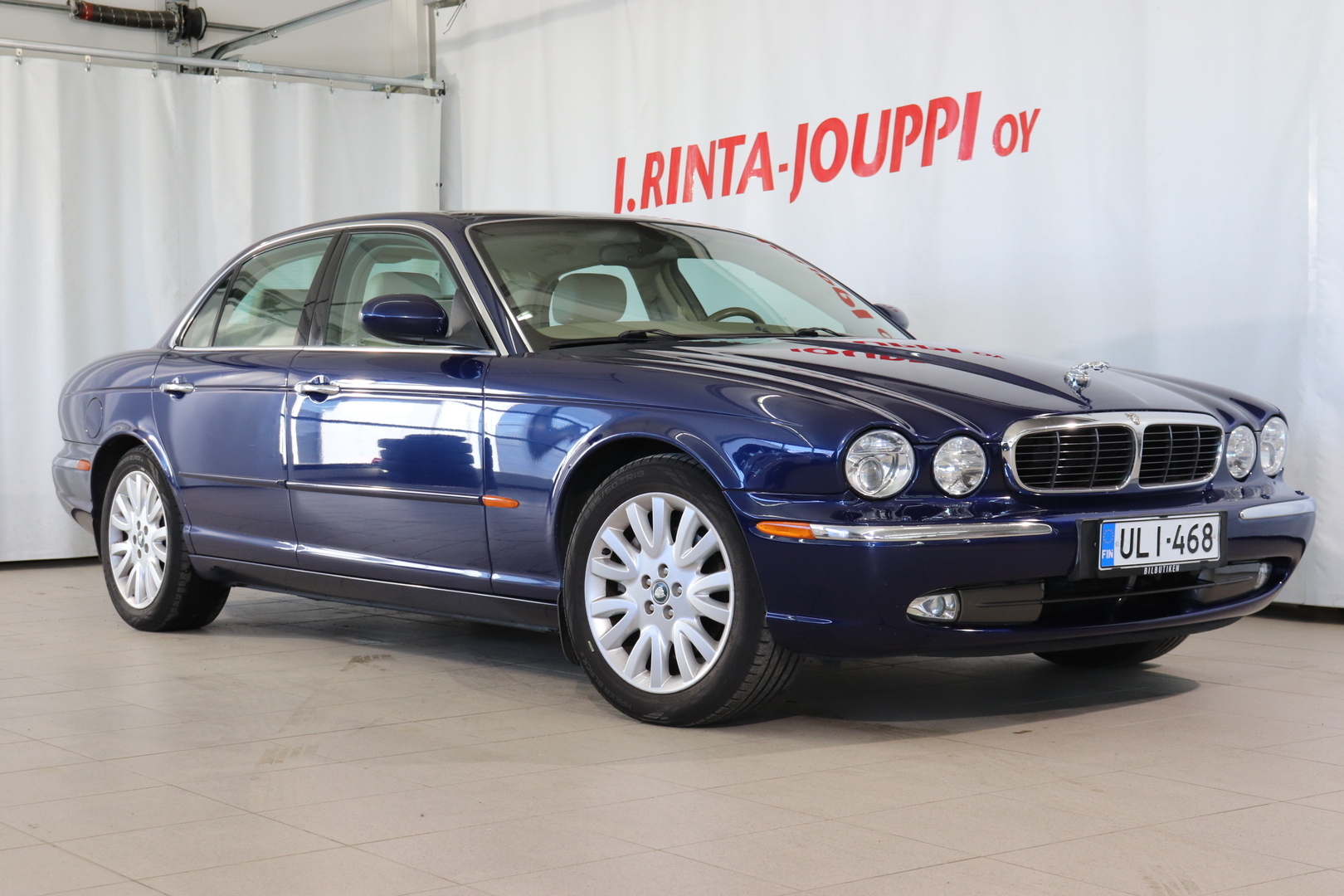 JAGUAR XJ8 2003
