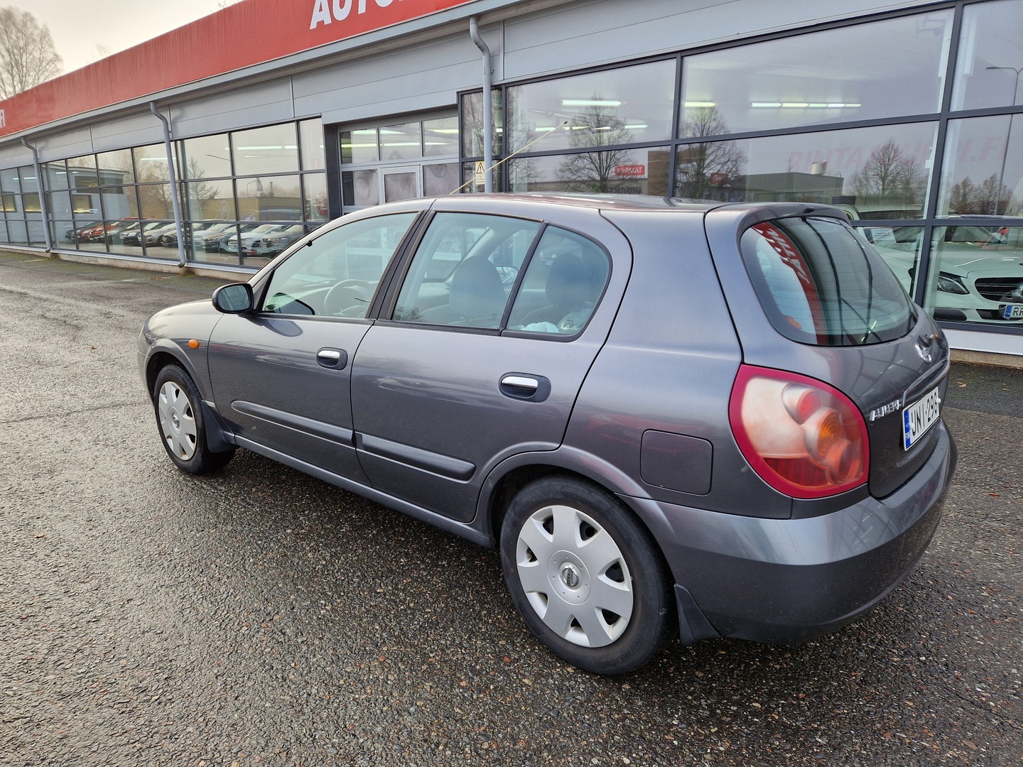 NISSAN Almera 2004