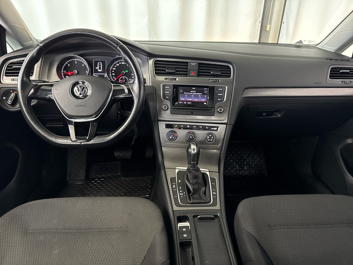 VOLKSWAGEN Golf 2013