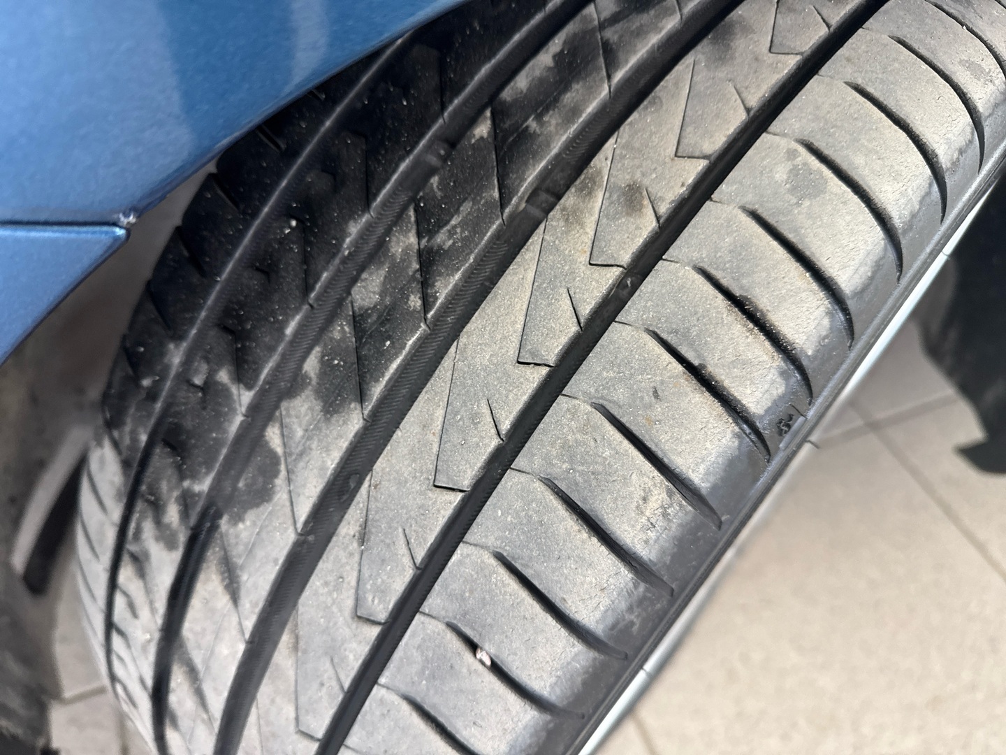 VOLKSWAGEN Polo 2014