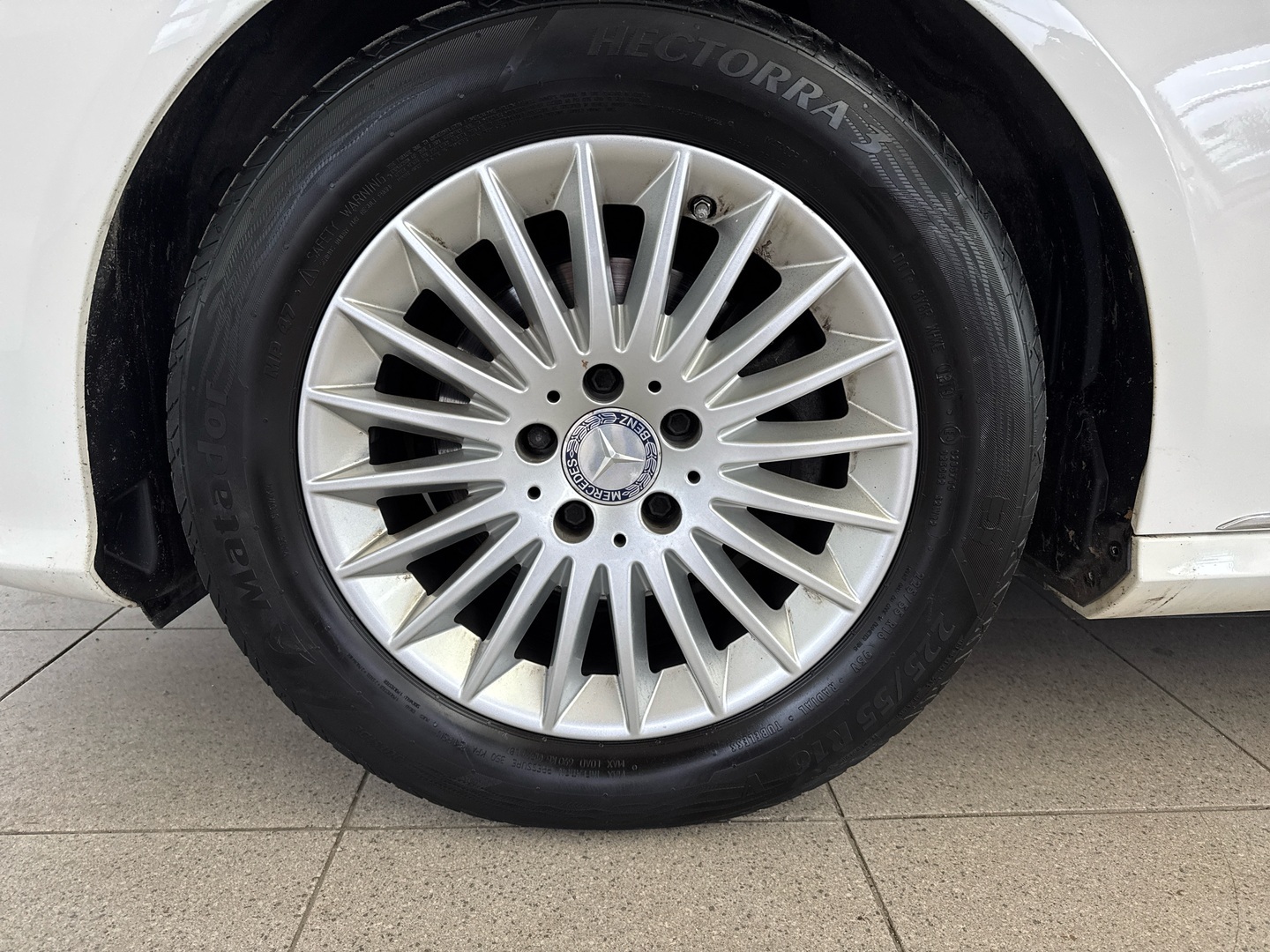 MERCEDES-BENZ E 2015