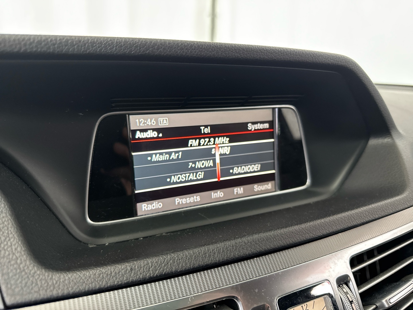 MERCEDES-BENZ E 2015