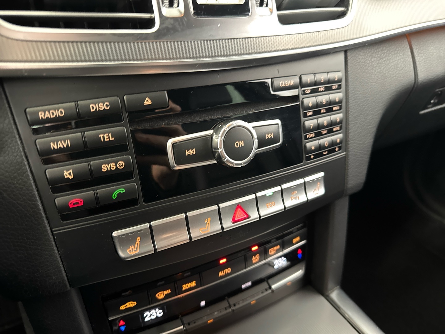 MERCEDES-BENZ E 2015