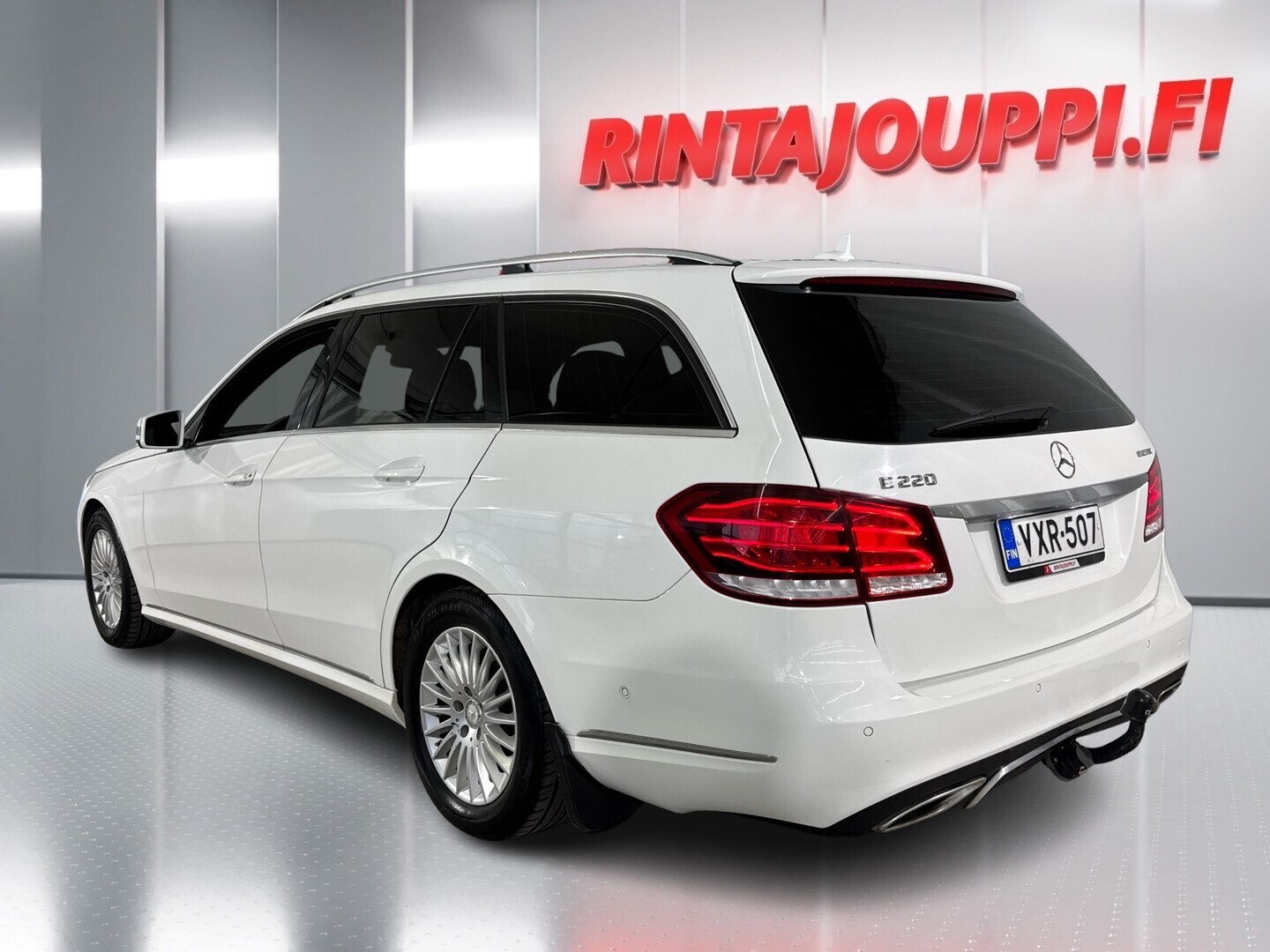 MERCEDES-BENZ E 2015