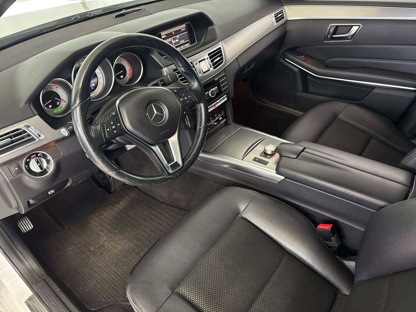 MERCEDES-BENZ E 2015