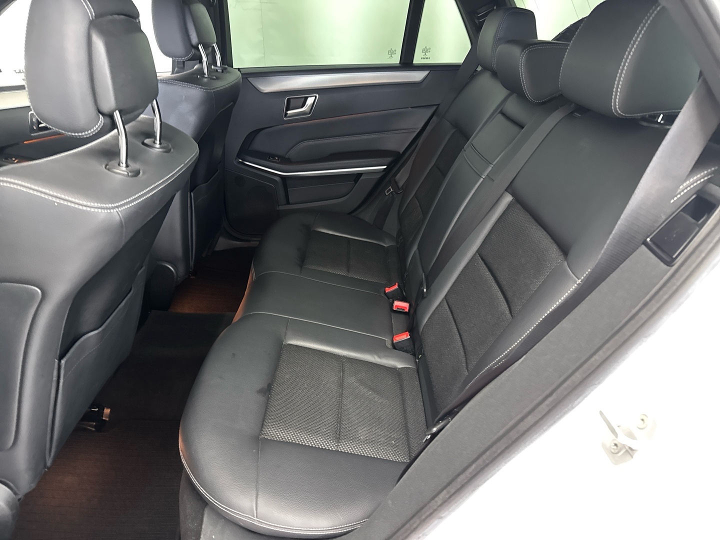 MERCEDES-BENZ E 2015