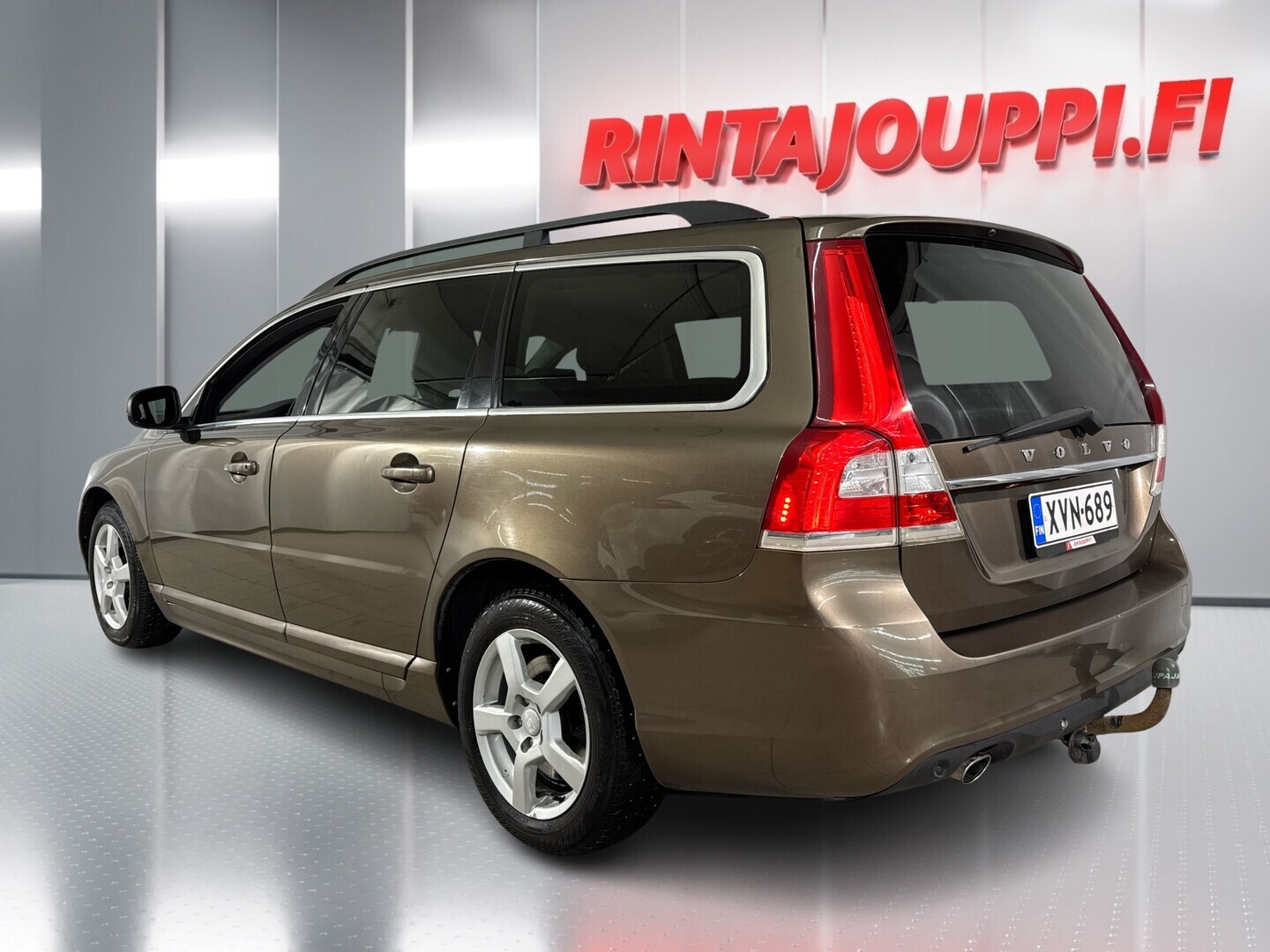 VOLVO V70 2014