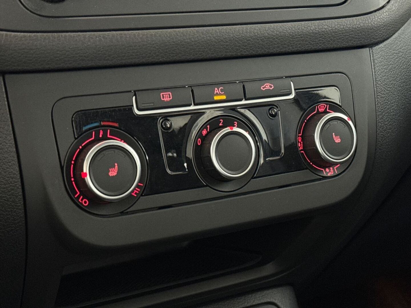 VOLKSWAGEN Golf Plus 2012