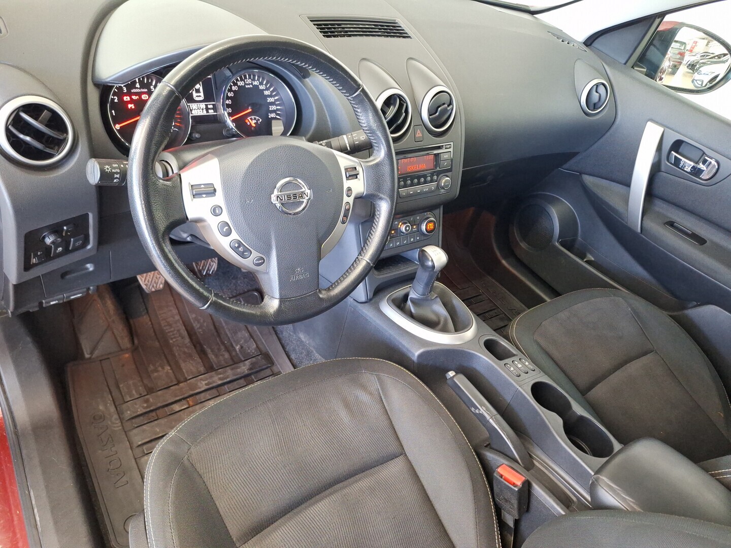 NISSAN Qashqai 2013