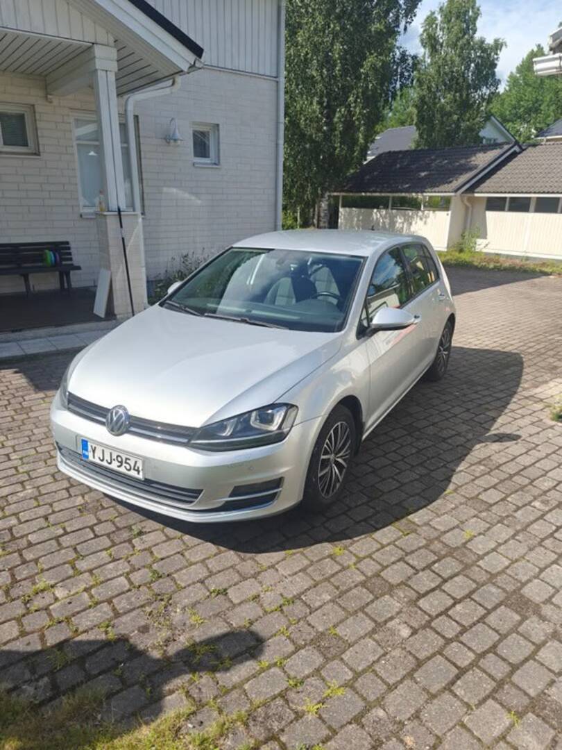 VOLKSWAGEN Golf 2017