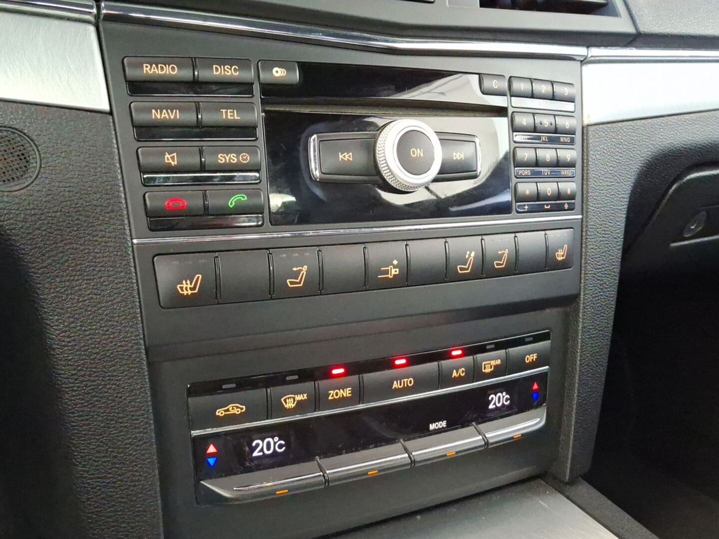 MERCEDES-BENZ E 2010
