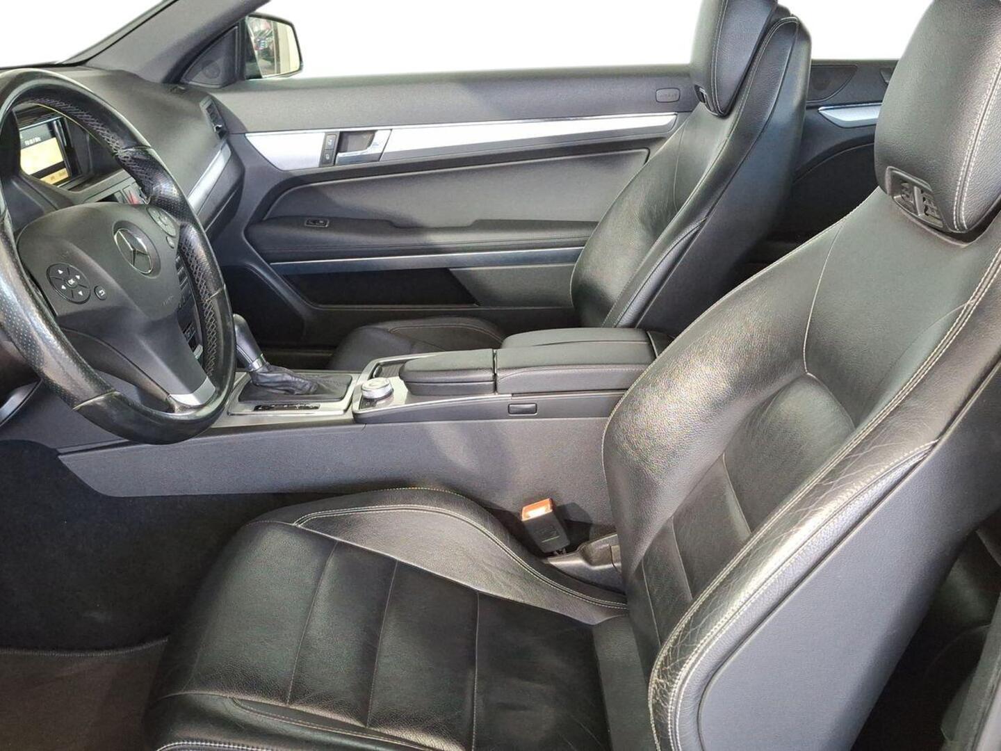MERCEDES-BENZ E 2010