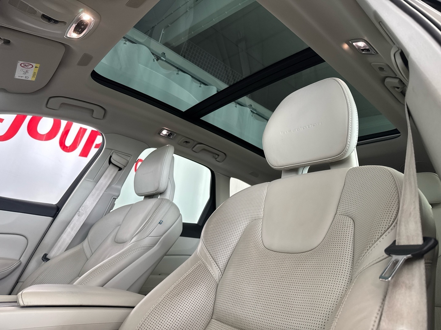 VOLVO XC60 2018