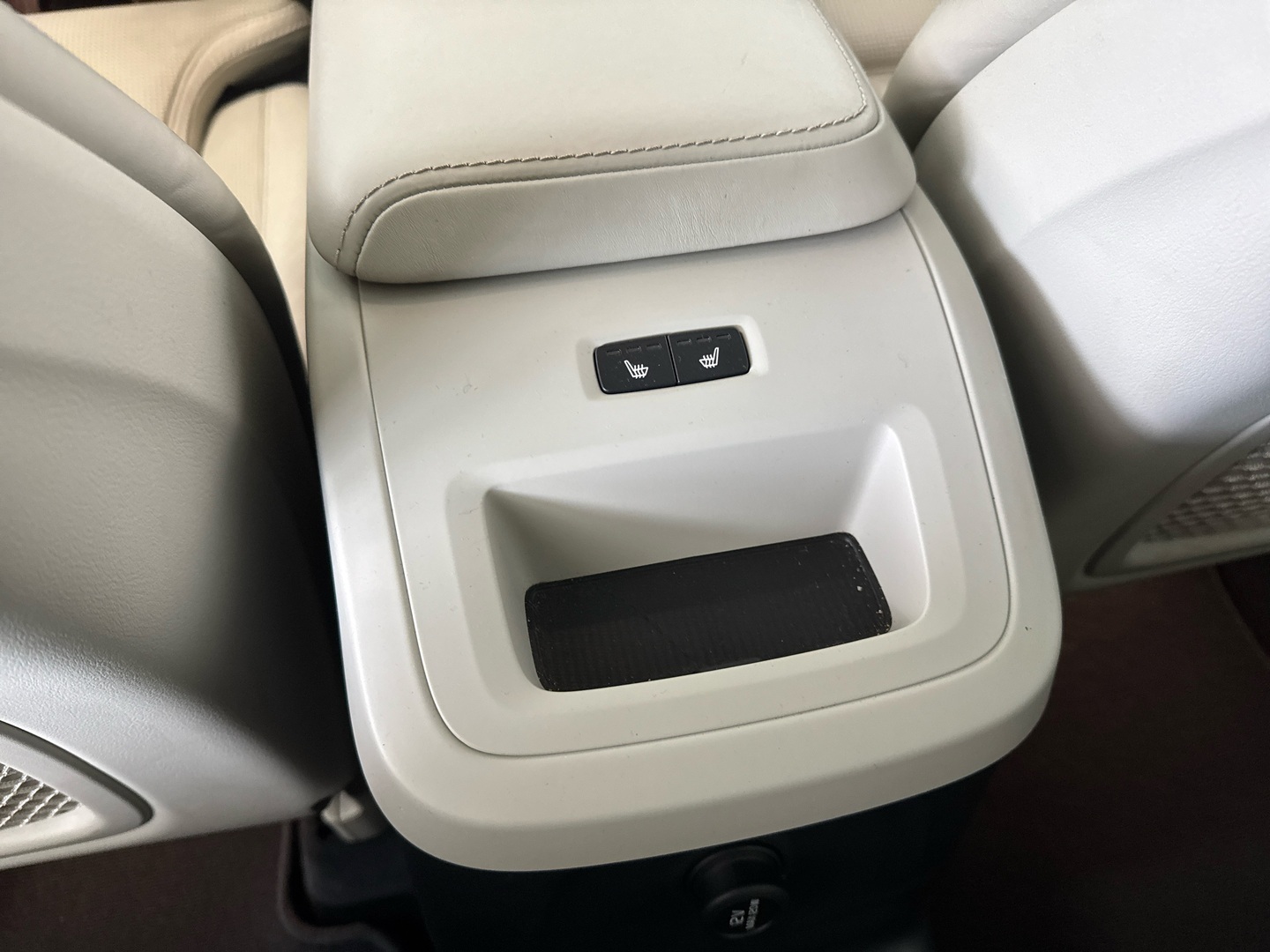 VOLVO XC60 2018