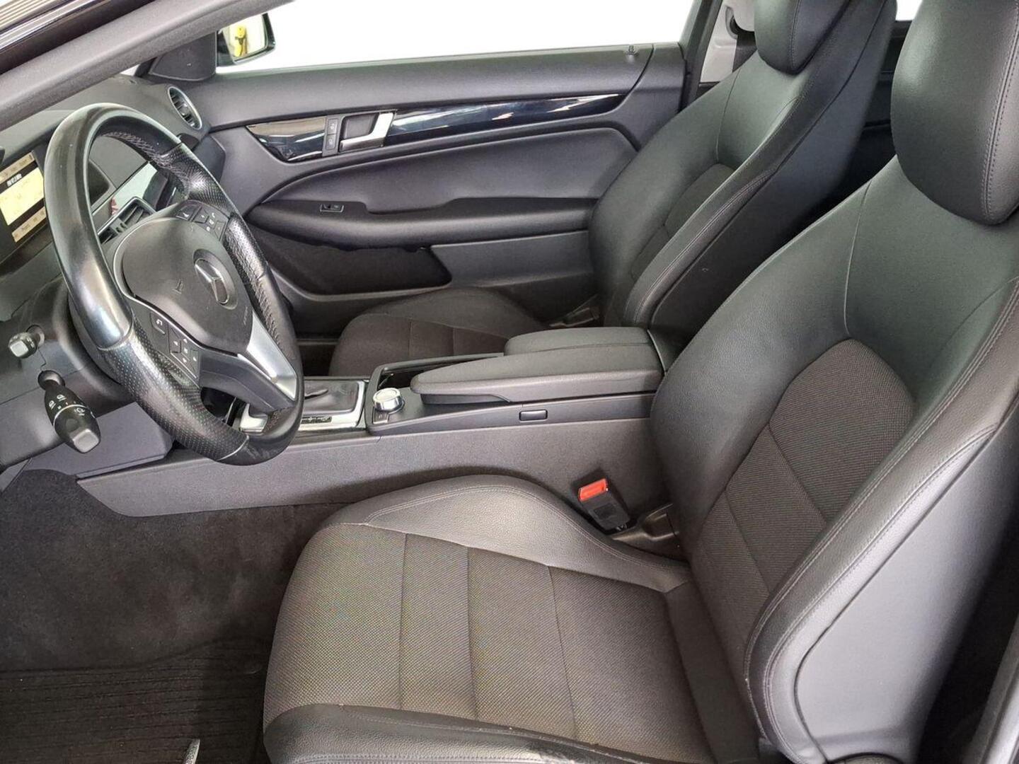 MERCEDES-BENZ C 2011