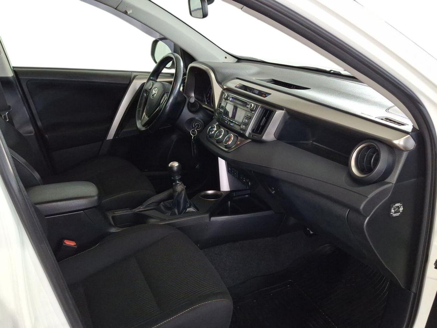 TOYOTA RAV4 2013