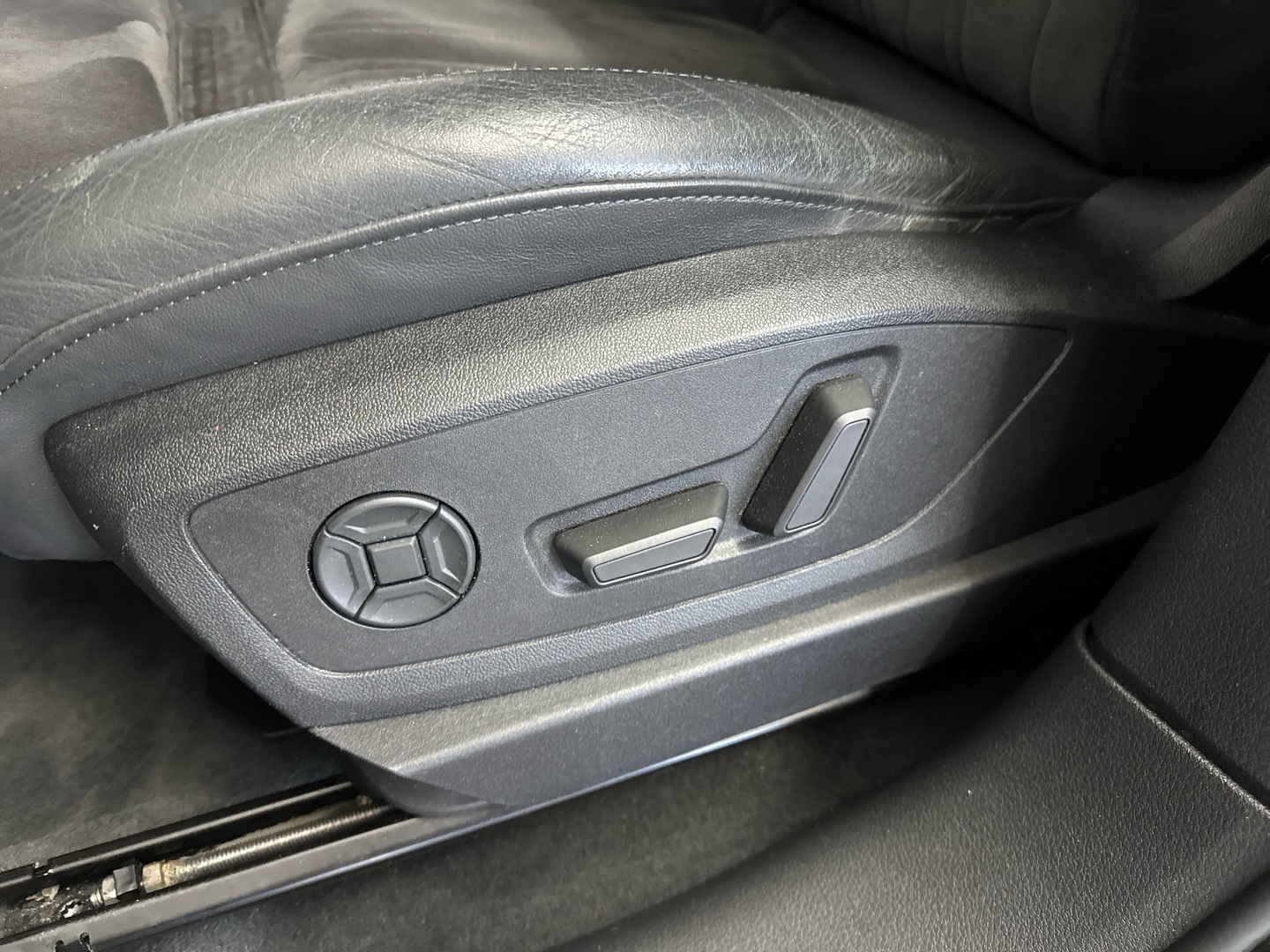 AUDI e-tron 2019