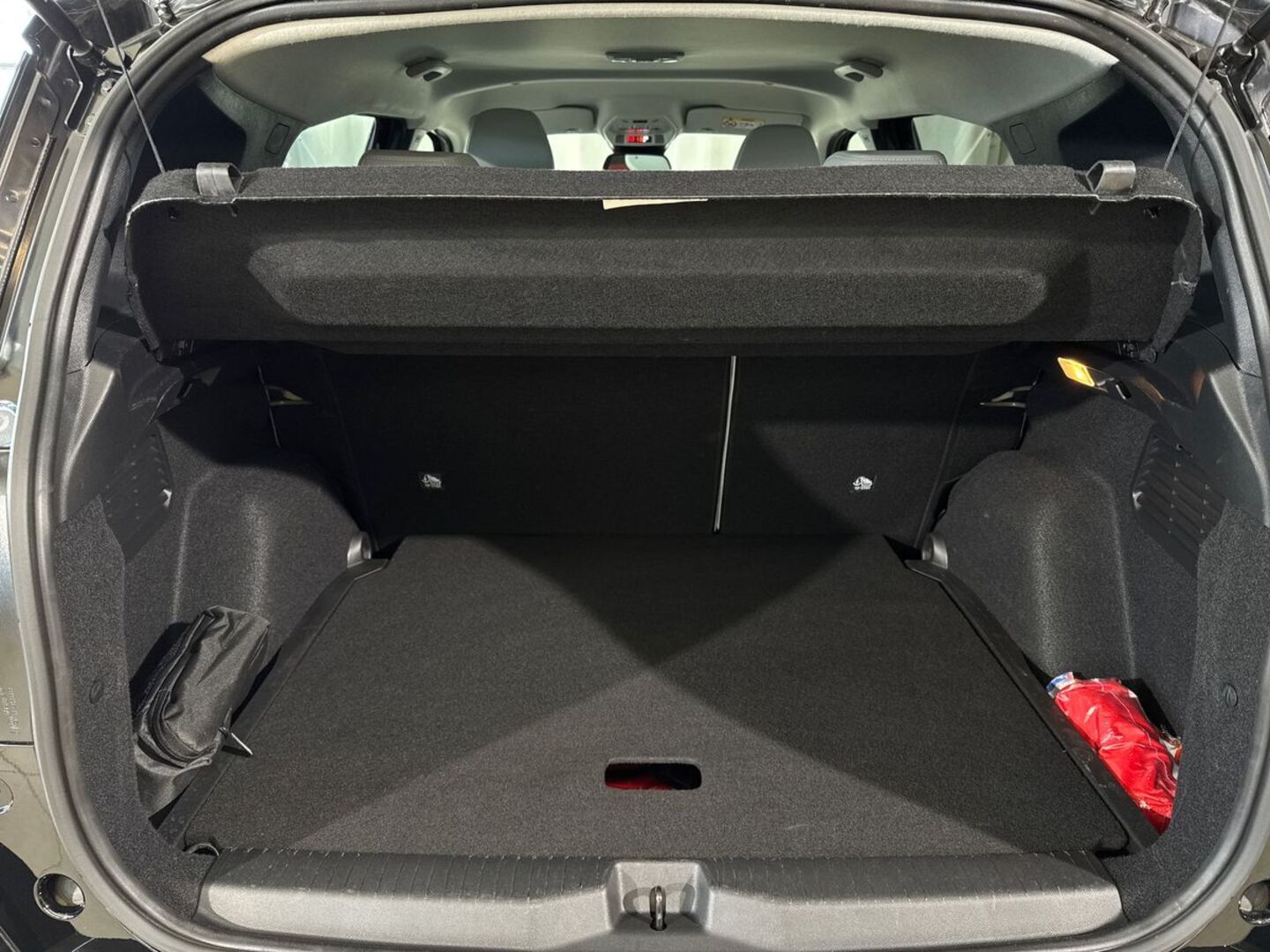 CITROEN e-C3 Aircross 11