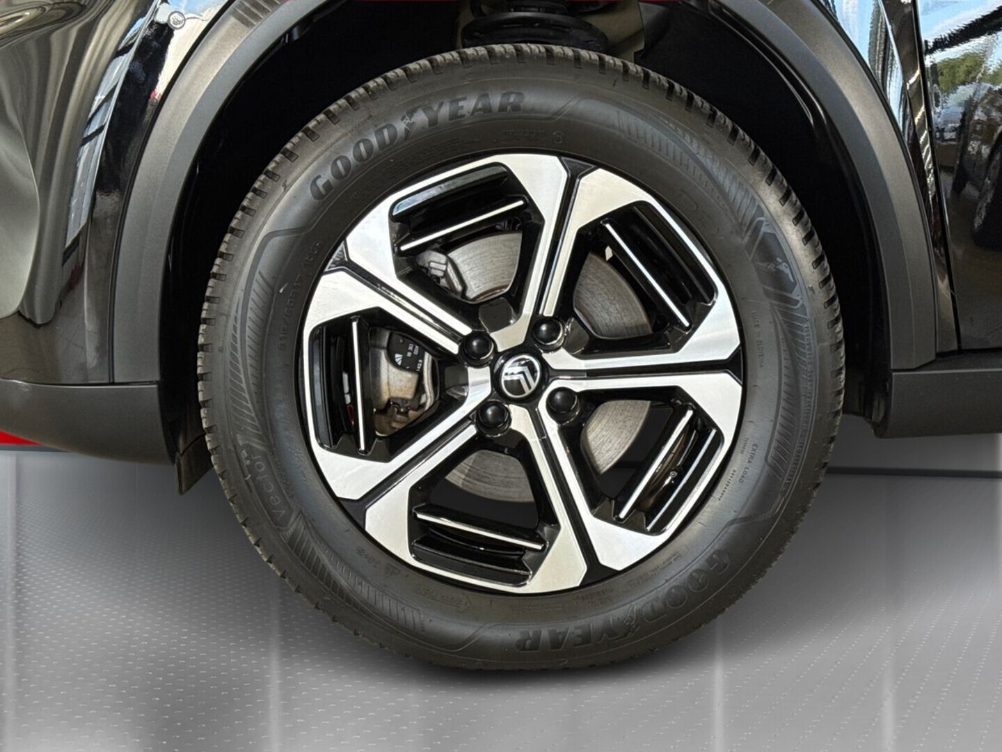 CITROEN e-C3 Aircross 13