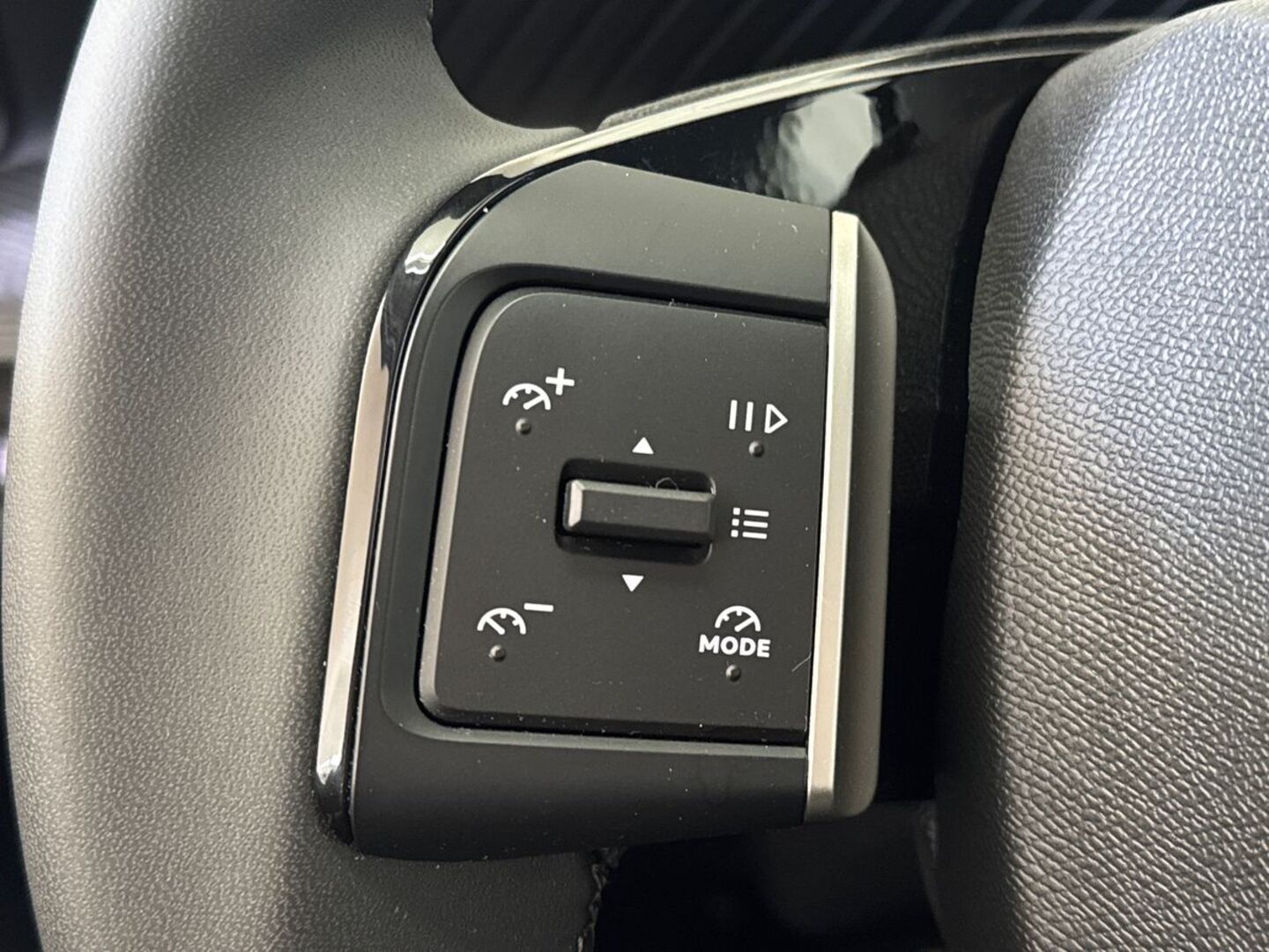CITROEN e-C3 Aircross 17