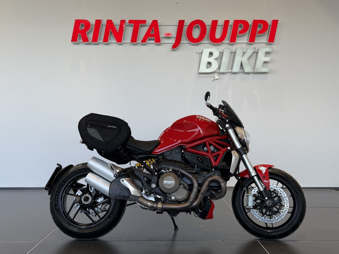 DUCATI MONSTER 2015